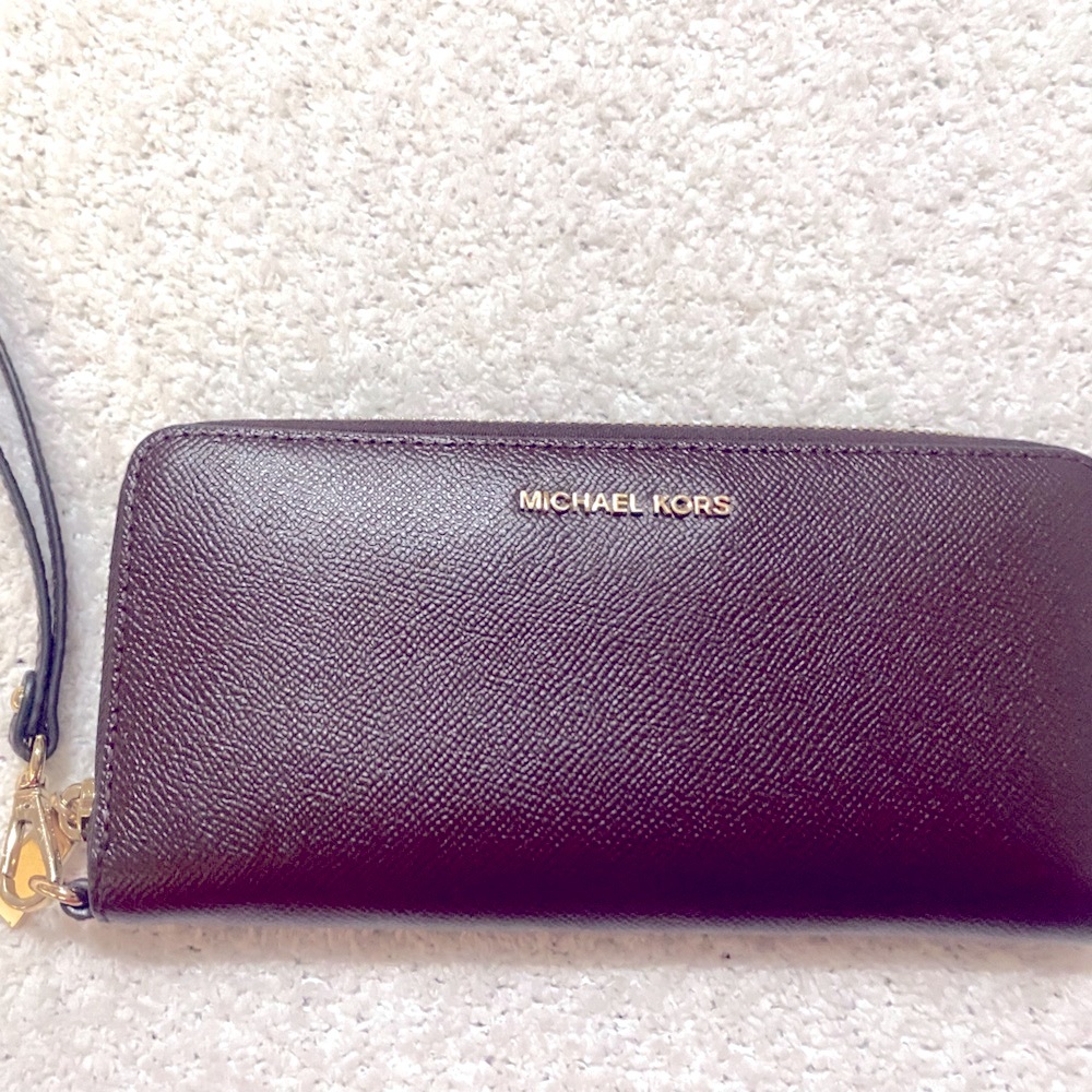 NEW Michael Kors Wallet